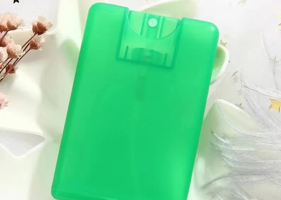 Kompaktes Mini-Plastik-Pocket Spray Parfum Handdesinfektionsmittel Kreditkartenflasche mit Plastikdüse