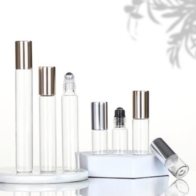 Flasche mit Parfümglasspray, Farbmodell mit Verpackung und Siebdruck
