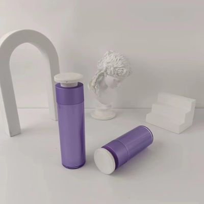 Lila Kunststoff Kosmetik-Spenderflasche mit weißer Druckpumpe