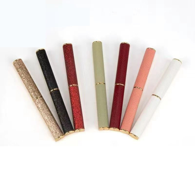 5 ml Kapazität Lippenstiftröhre mit Diamantbefestigung leicht zu tragen und Endfarben für alle Hauttypen