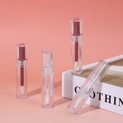 Großhandel Custom 3.5G leere Lippenstiftröhre mit Gummi Siegel Schraubverschluss Kunststoff Lippenbalsamröhre für kosmetische Behälter Verpackung
