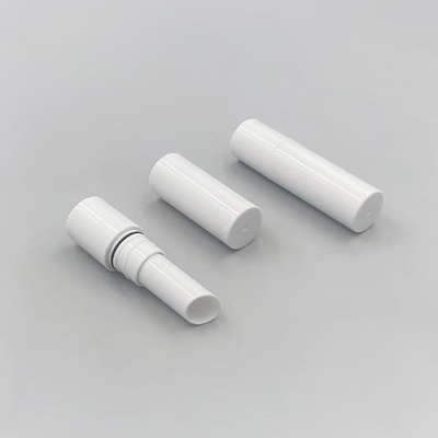 Metallische Lippenstiftröhre mit Bildschirmdruck Lippenglansbehälter und Plastikbalsamröhre Schließung