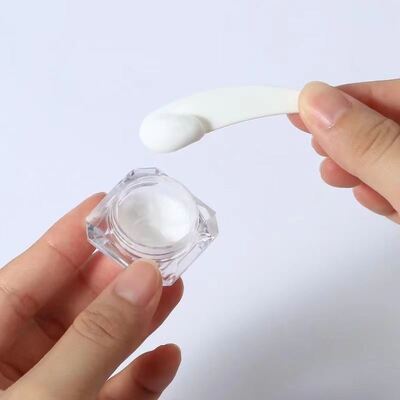 Tragbarer Reise-Skit PS Material 3g 5g Transparenter Cremetiegel mit mehreren Farboptionen, unterstützt Farbsiebdruck, kundenspezifisch für Hautpflegeverpackungen