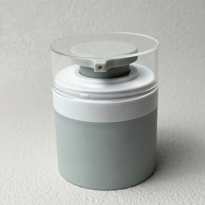 Moderne schlanke Airless-Pumpflasche 30ml 50ml Tragbarer PET-Vakuum-Lotionbehälter für Serum-Essenz Kosmetik Reisegrößenverpackung