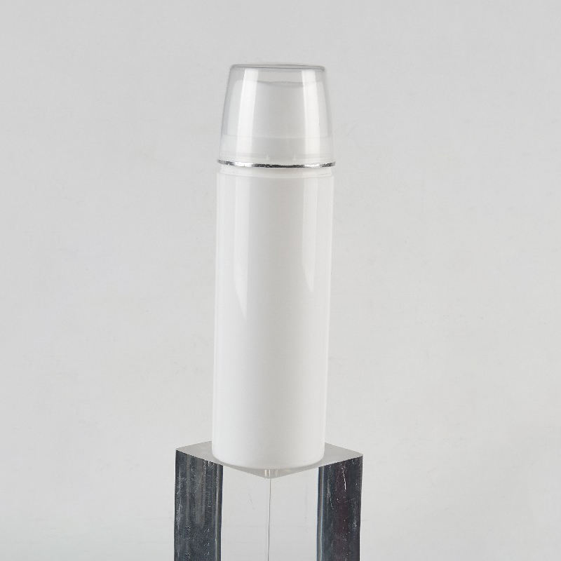 Spezielle Crimp-Pumpkopf-Design PP Airless Spenderflasche mit 30ml 50ml 75ml 100ml 150ml Mehrfach-Kapazitätsoptionen und Überkappenfarben Siebdruck und Matt-Spray Akzeptanz