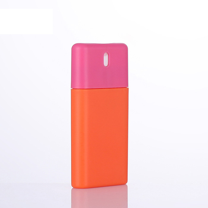 Mini-Plastik-Taschenspray-Parfüm-Handreiniger Kreditkarten-Sprayer-Flasche mit undichtem und benutzerdefiniertem Logo